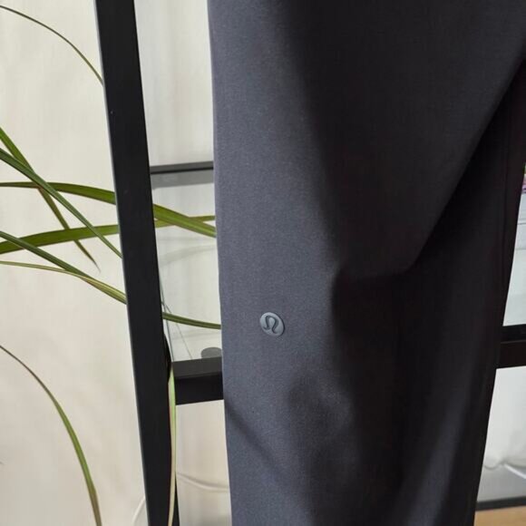 Lululemon On the Fly 7/8 Pant Black Mid Rise Full-On Luxtreme 27" Women’s 8 - Picture 4 of 9